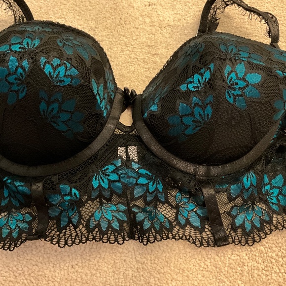 Gorgeous, teal and black bra - Picture 2 of 8